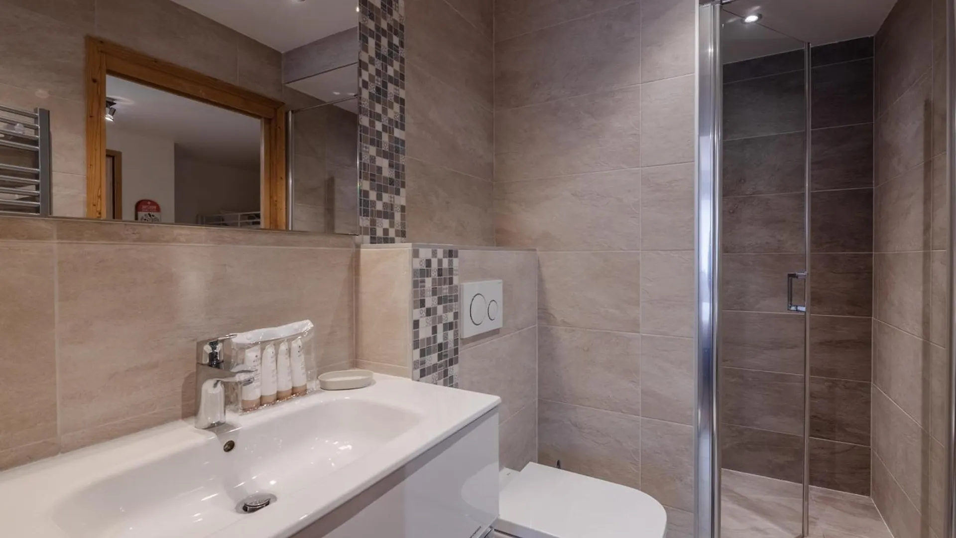Duplex De Standing 3 Etoiles A Morzine, 100M Des Pistes, 9 Pers., Terrasse, Garage, Wifi Inclus - Fr-1-754-20 Apartment France